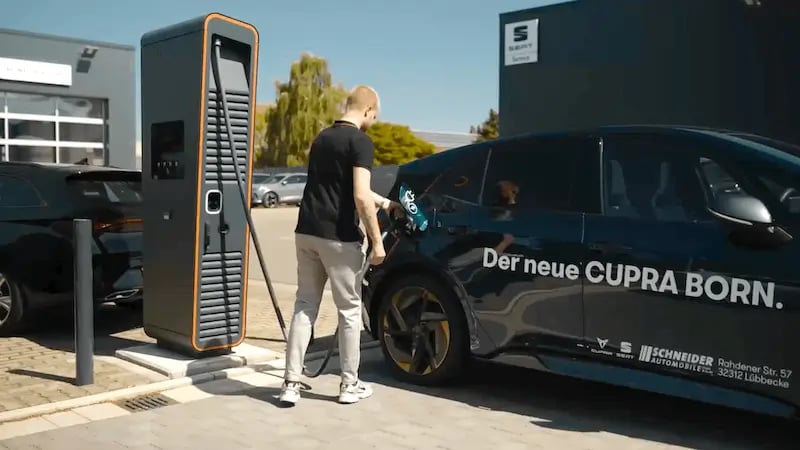 Schneider Automobile - Autohaus mit Ladestationen für E-Autos