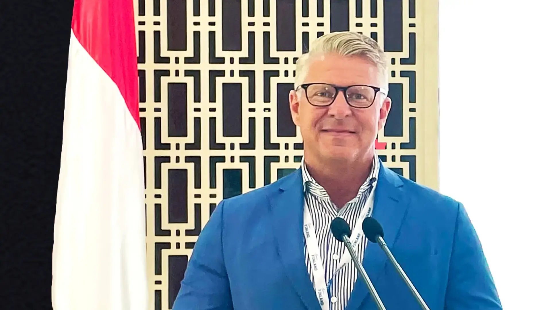 Elias Pöyry holding a keynote in Indonesia